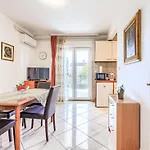 Jenny-1 By Interhome Apartament Poreč