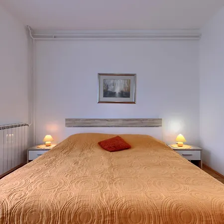 Jenny-1 By Interhome Apartamento