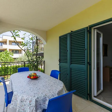 Jenny-1 By Interhome Poreč