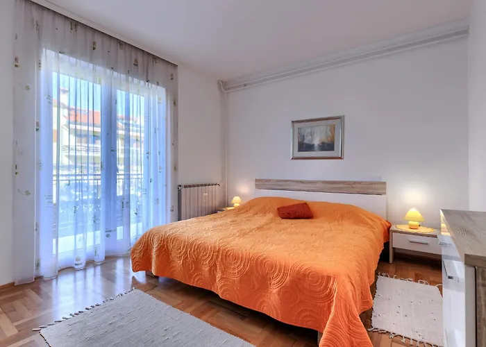 Apartmán Jenny-1 By Interhome